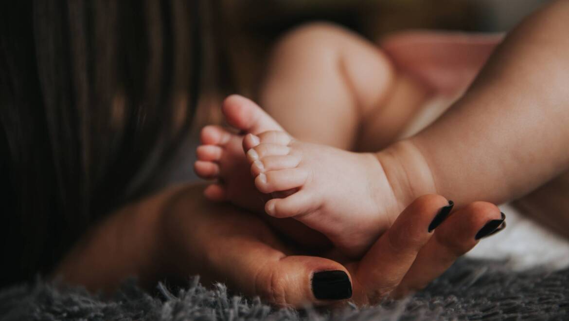 Otulony jak w brzuchu mamy – w kokonie XXL